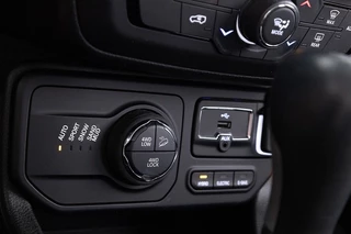 Jeep Renegade – thumbnail 19
