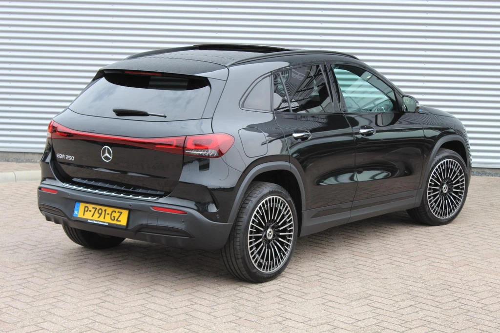Mercedes-Benz EQA – foto 8