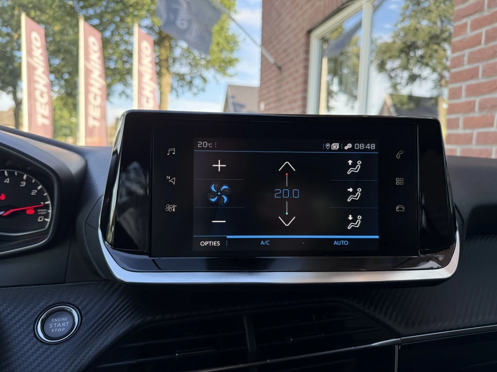 Peugeot 208 – foto 22