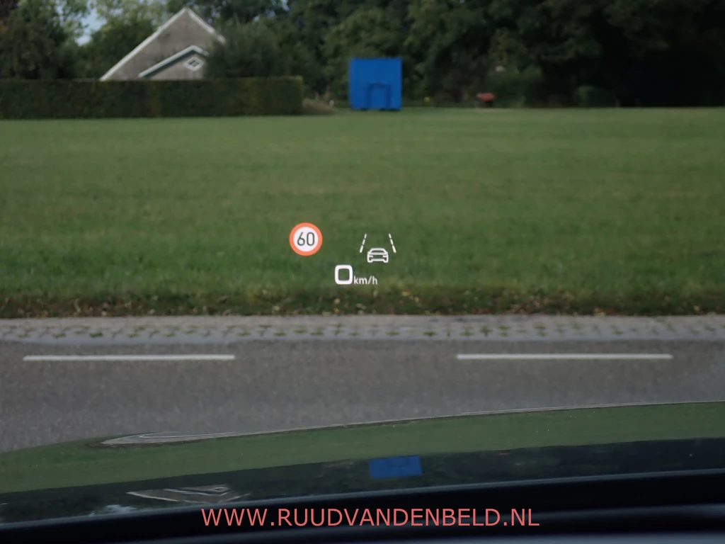 Audi RSQ8 – foto 10