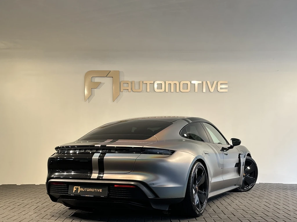 Porsche Taycan – foto 7