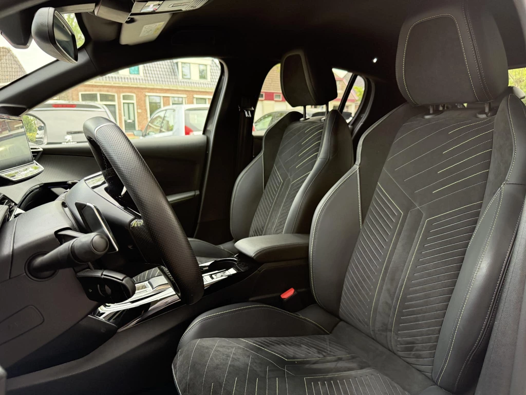 Peugeot 208 – foto 10