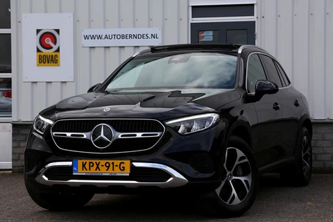 Mercedes-Benz GLC 300e 4MATIC Plug in*Perfect MB Onderh.*Luchtvering/Pano/Elek. Trekhaak/Snellader/Burmester/Memorie/Dodehoek/Camera*