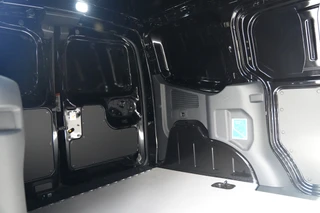 Ford E-Transit Courier – thumbnail 11
