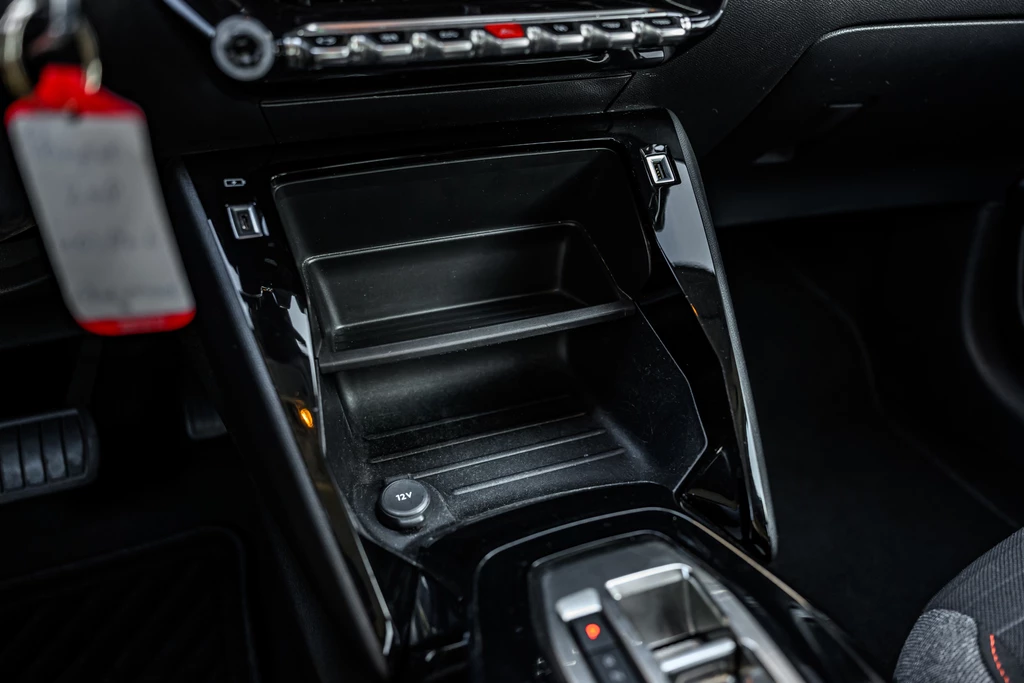Peugeot 208 – foto 28