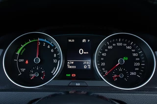 Volkswagen Golf – thumbnail 19