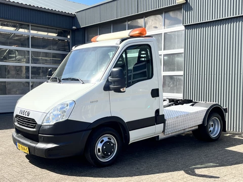 Iveco Daily 35C17 170pk 10.5 ton Be trekker Deze mag 8750 kg trekken 3-persoons uitvoering Airco Cruise control Tachograaf Euro 5 be - combi be trekker. Veldhuizen Tijhof