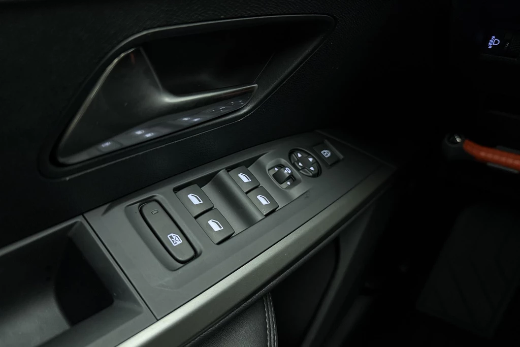 Peugeot e-5008 – foto 19