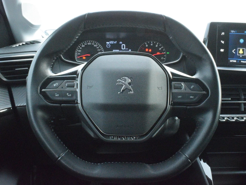 Peugeot 208 – foto 8