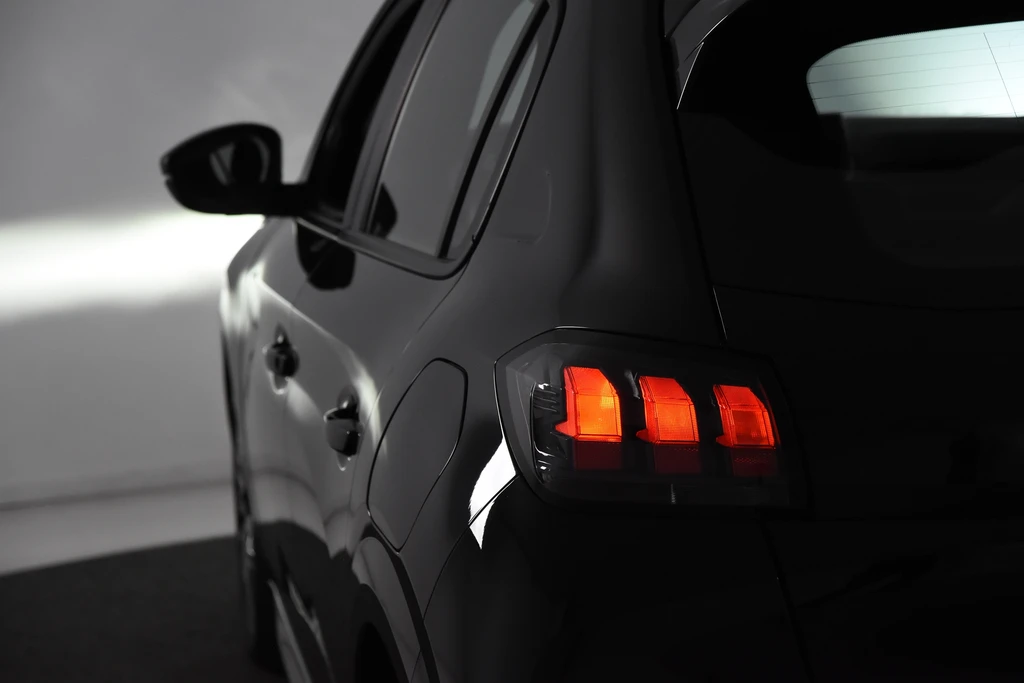 Peugeot 208 – foto 6