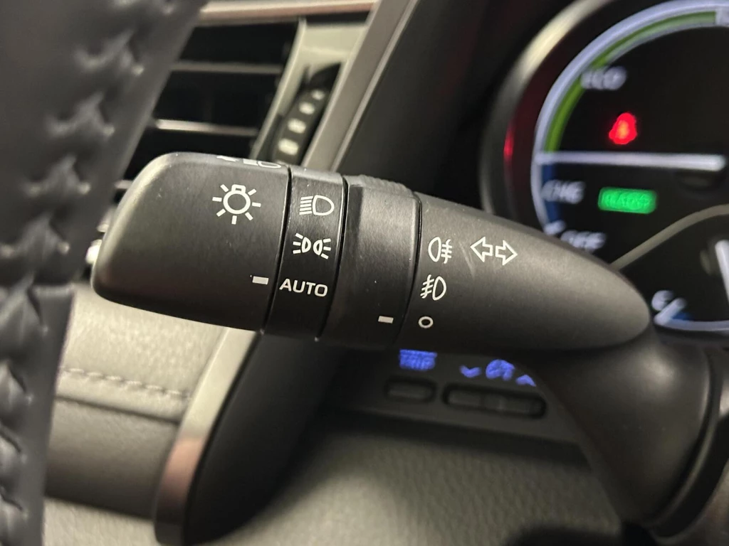Toyota Camry – foto 21