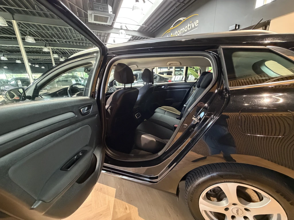 Renault Megane E-Tech – foto 12