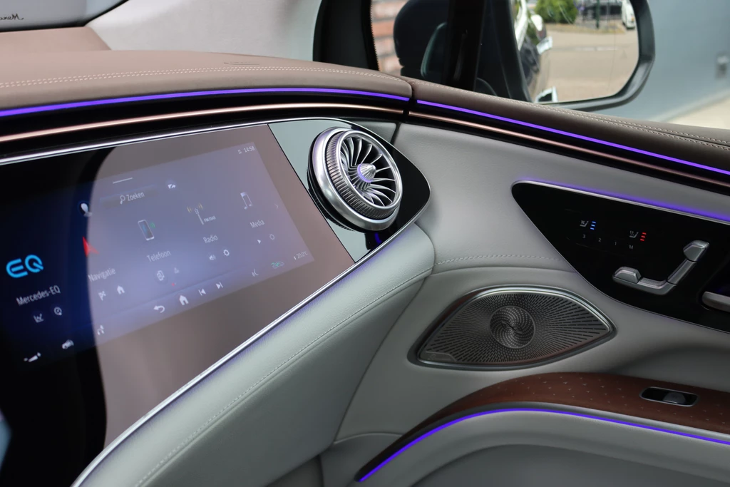Mercedes-Benz EQS – foto 13