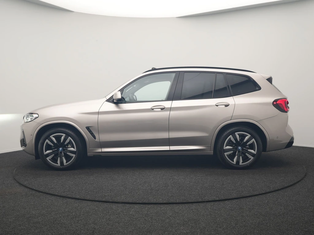BMW iX3 – foto 3