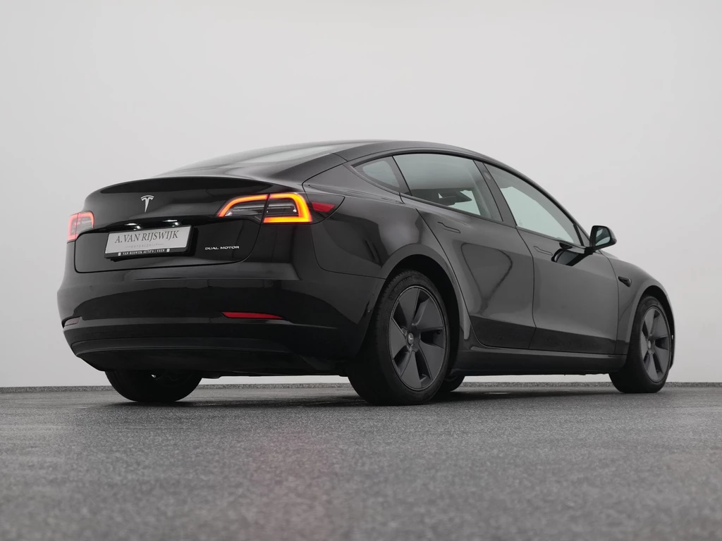 Tesla Model 3 – foto 11