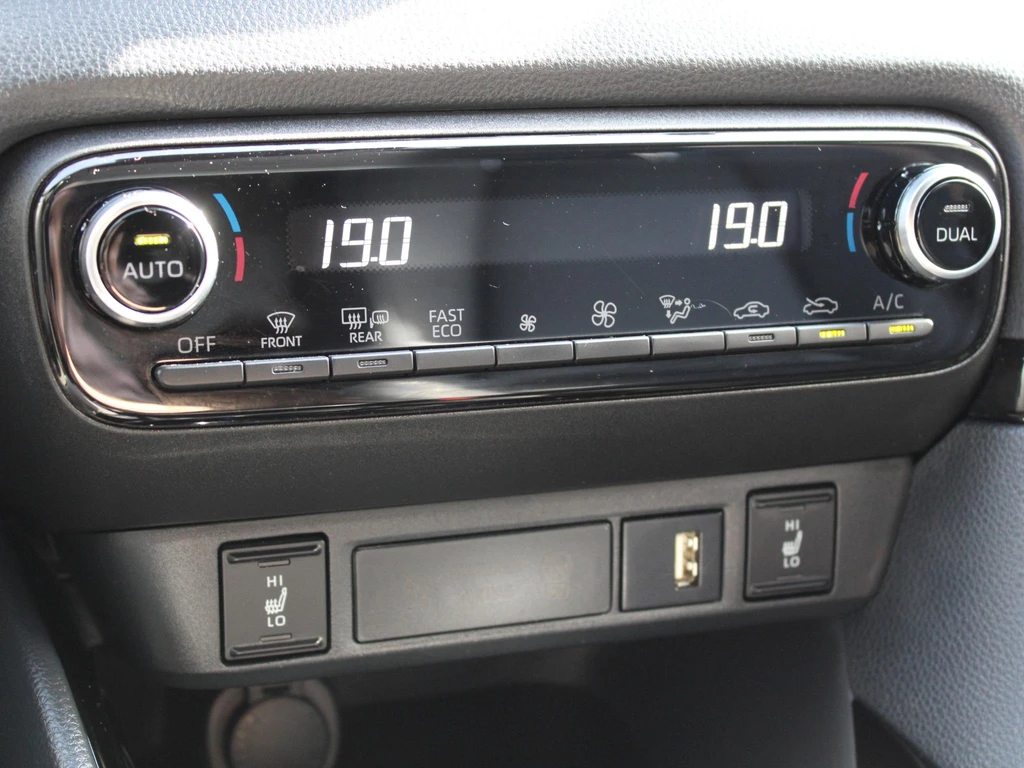 Toyota Yaris – foto 15