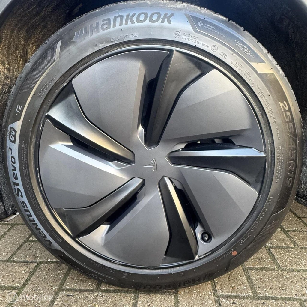 Tesla Model Y – foto 21