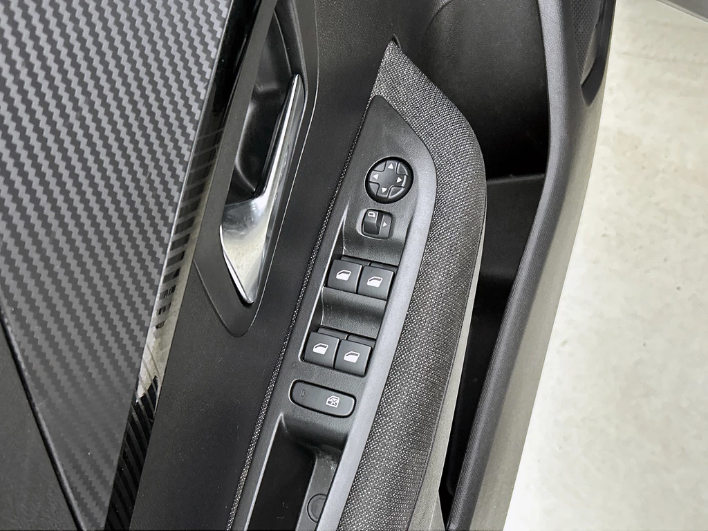 Peugeot 208 – foto 25