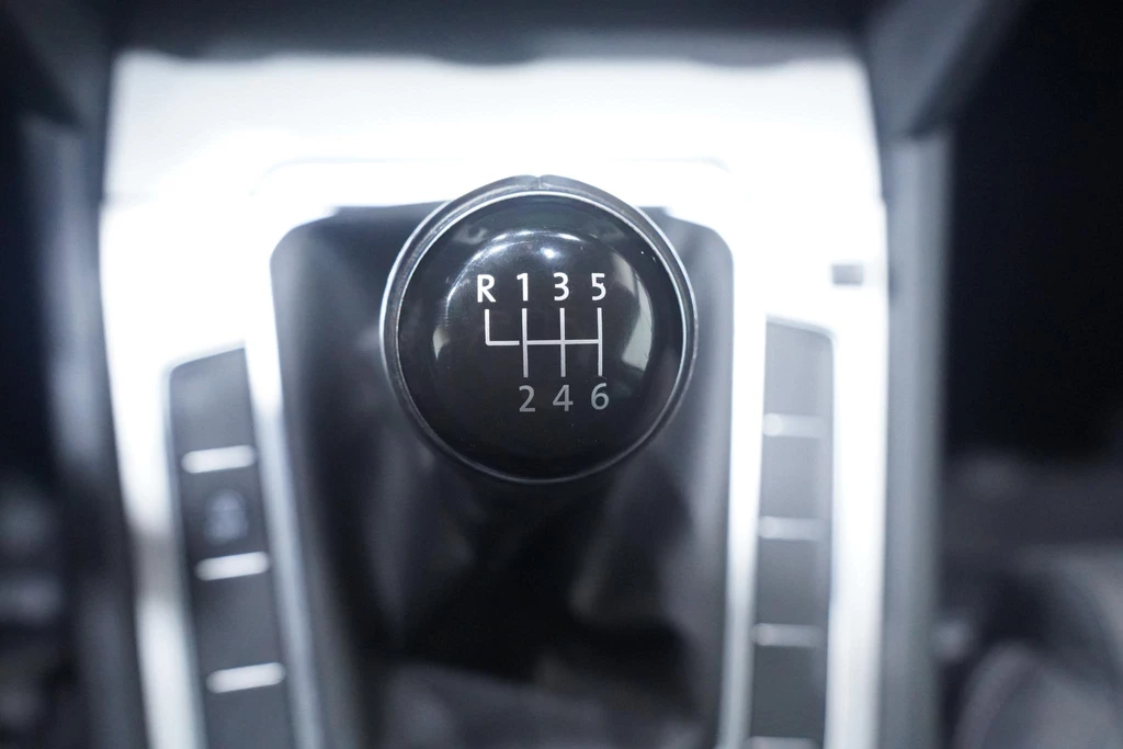 Volkswagen Passat – foto 27