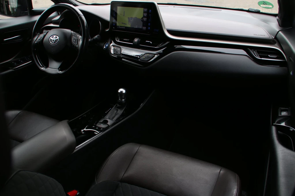 Toyota C-HR – foto 9