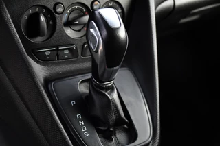 Ford Transit Connect – thumbnail 24