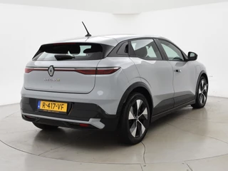 Renault Megane E-Tech – thumbnail 4