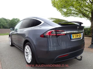 Tesla Model X – thumbnail 4