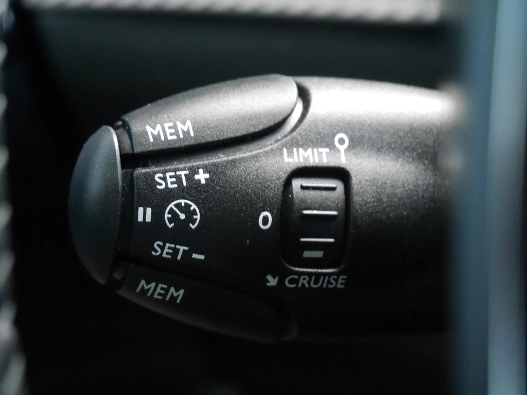 Peugeot 208 – foto 17