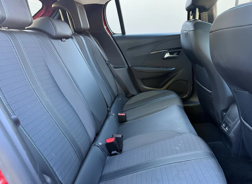 Peugeot 208 – foto 11