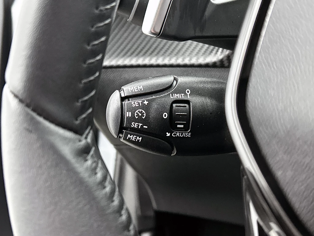 Peugeot 208 – foto 6
