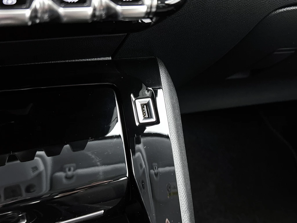 Peugeot 208 – foto 37