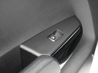 Kia Picanto – thumbnail 33