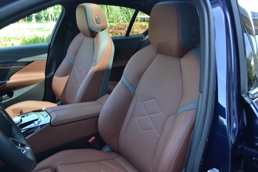 BMW i5 – foto 10