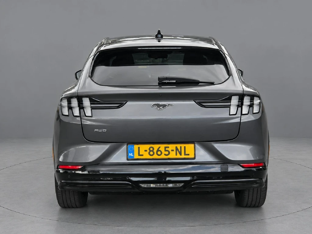 Ford Mustang Mach-E – foto 2