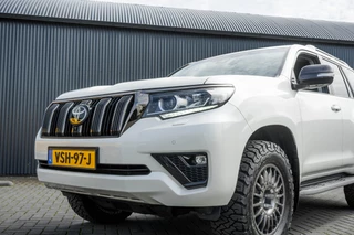 Toyota Land Cruiser – thumbnail 2