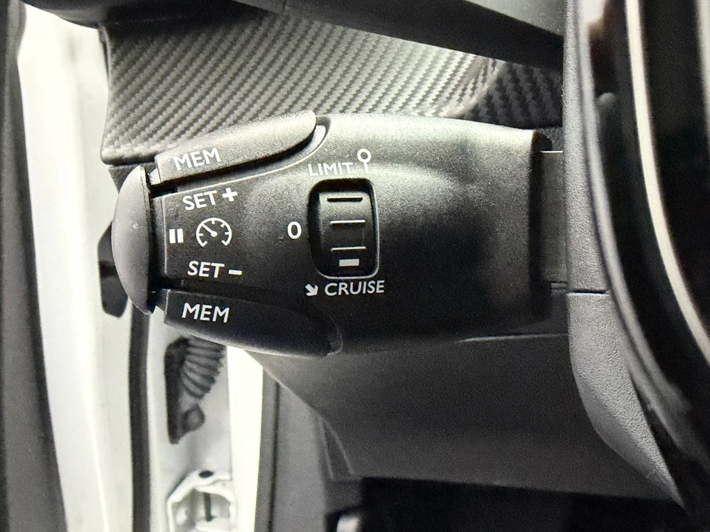 Peugeot e-208 – foto 14