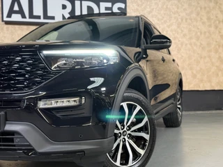 Ford Explorer – thumbnail 2