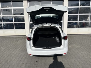 Renault Mégane Estate – thumbnail 24