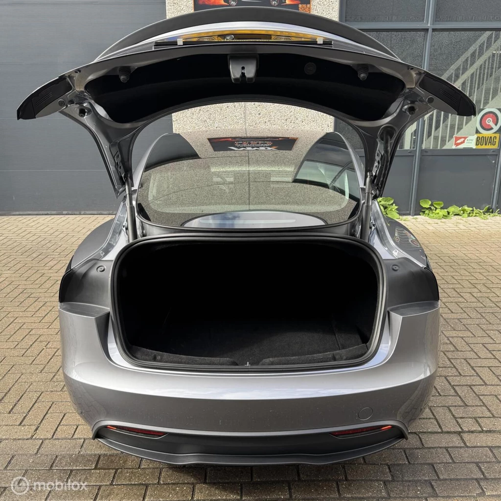 Tesla Model 3 – foto 8