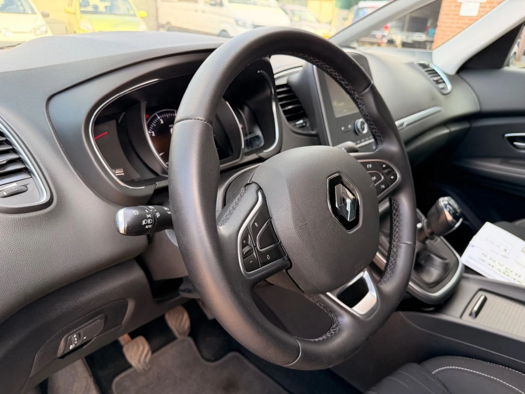 Renault Scénic – foto 16