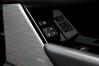 Land Rover Range Rover Velar – thumbnail 46
