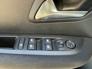 Peugeot 208 – thumbnail 17