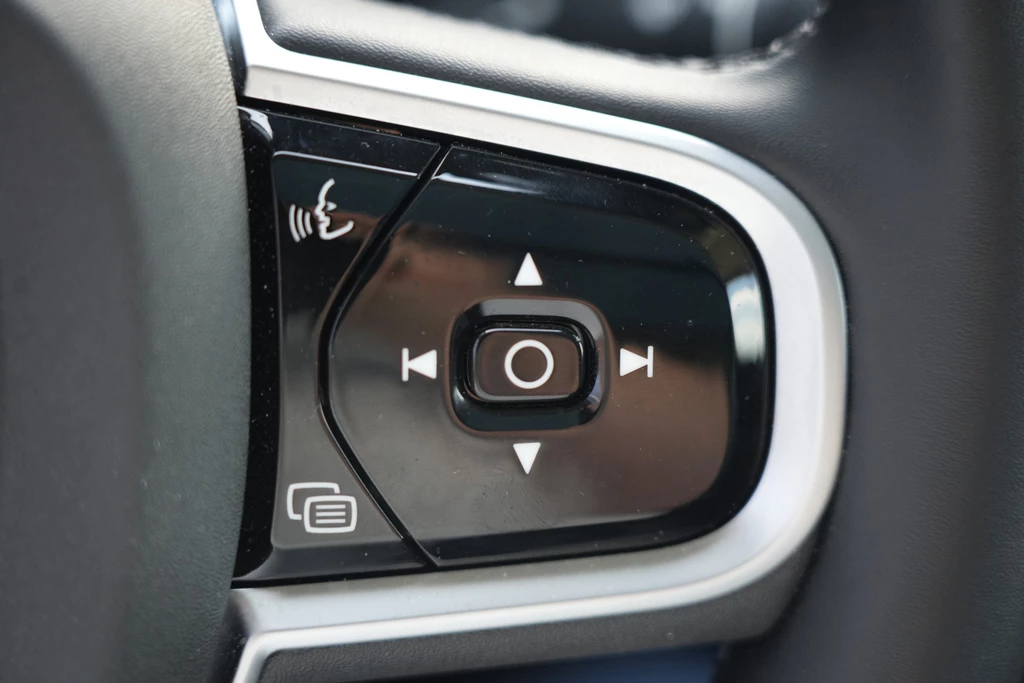 Volvo XC90 – foto 26
