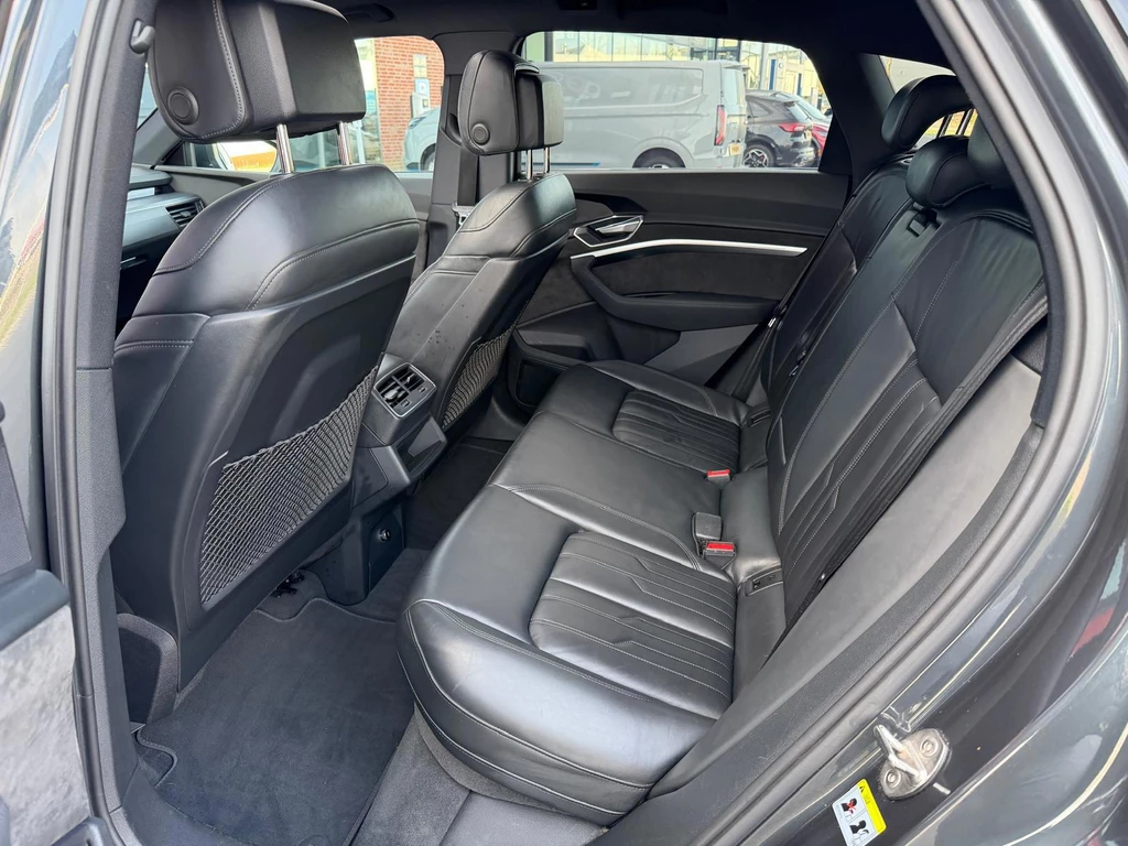 Audi e-tron – foto 14