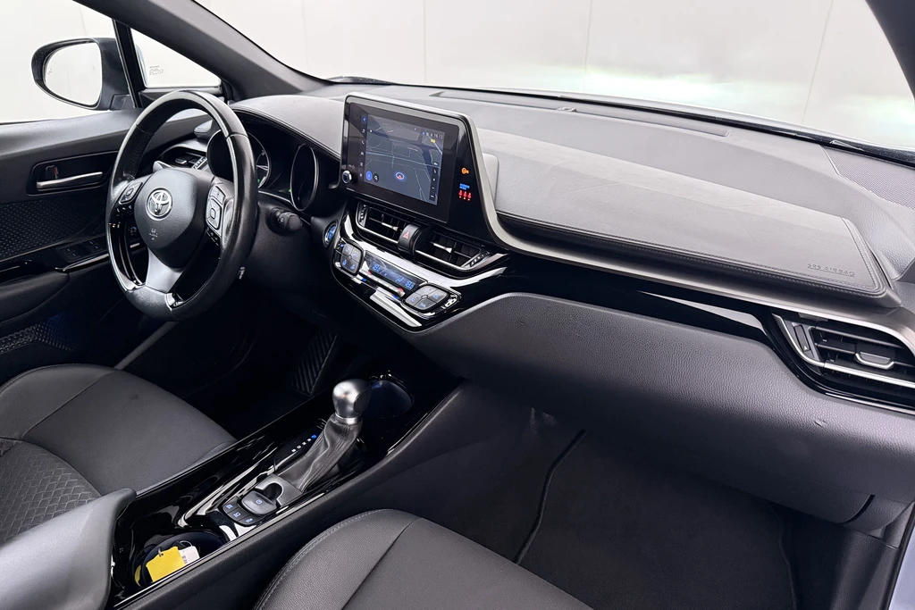 Toyota C-HR – foto 15