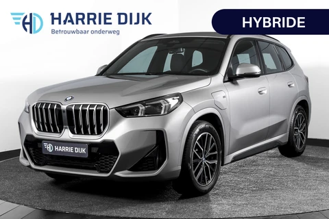 BMW X1 xDrive25e 245 PK M-Sport | Premium Pack | Cruise | Dig. Cockpit | Stoelverw. | PDC | Camera | NAV+App. Connect | ECC | Elek. Klep | LM 18" | 9072