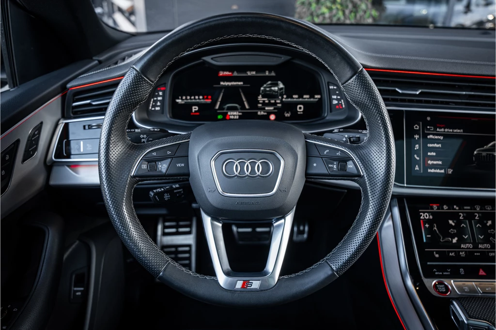 Audi SQ8 – foto 14