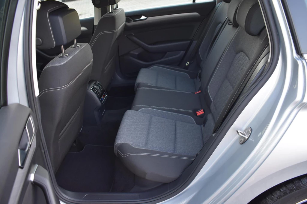 Volkswagen Passat – foto 9