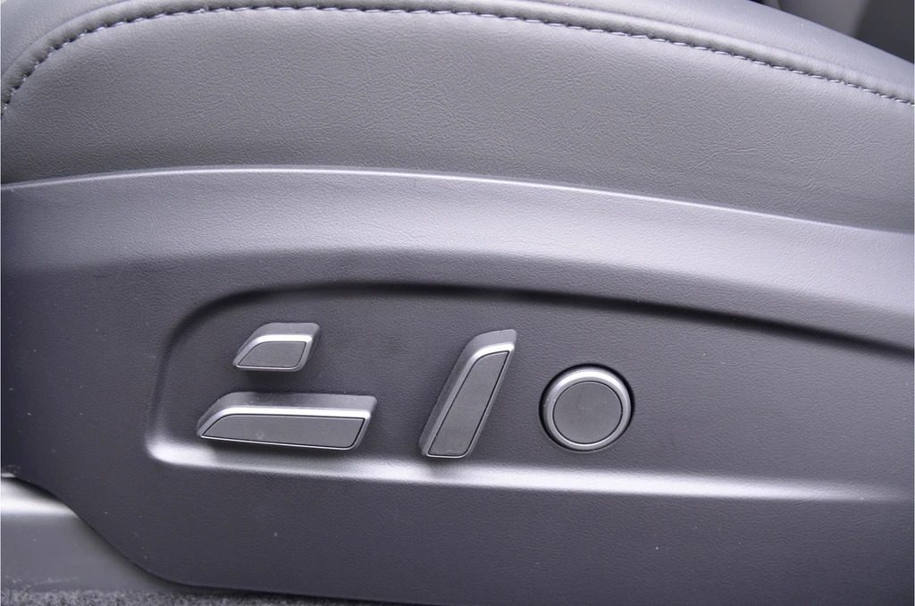 Tesla Model Y – foto 9