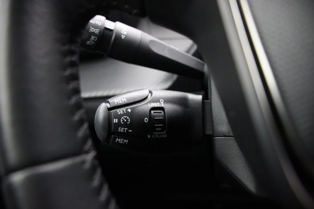 Peugeot 208 – foto 15